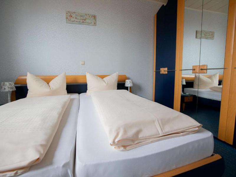 Hotel Schlosshof image