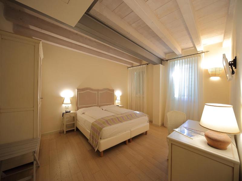 Hotel Villa Moron image