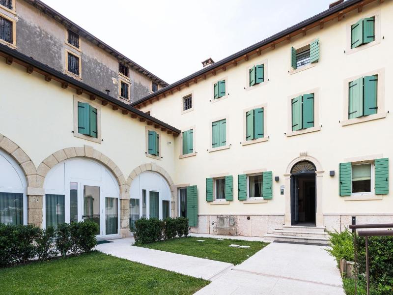 Hotel Villa Moron image
