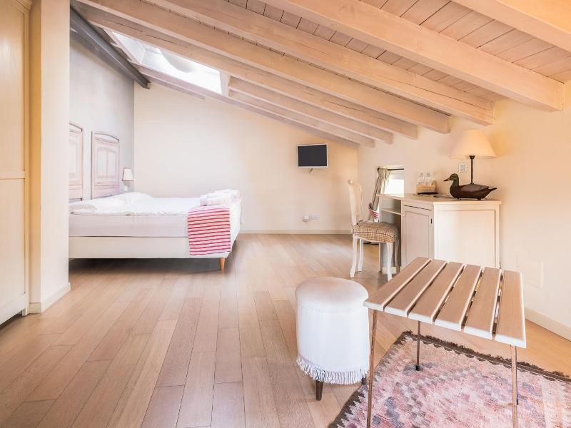 Hotel Villa Moron image