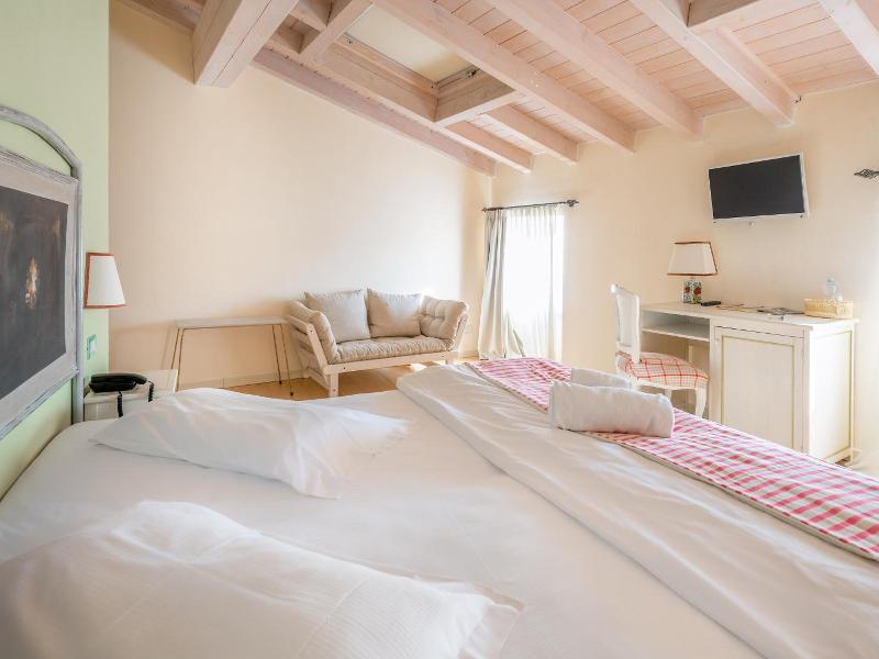 Hotel Villa Moron image