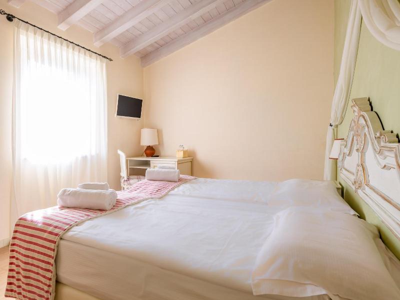 Hotel Villa Moron image