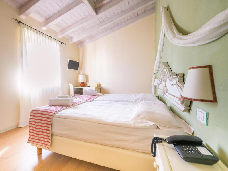 Hotel Villa Moron image
