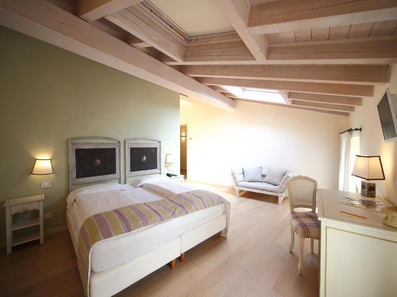 Hotel Villa Moron image