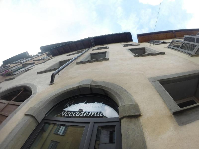 Academia Residence 2