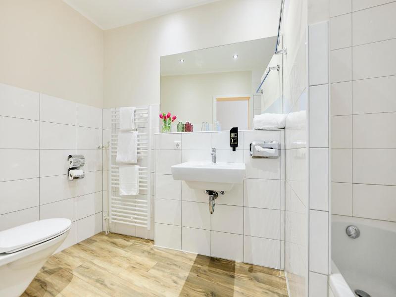 Hotel Gut Moschenhof image
