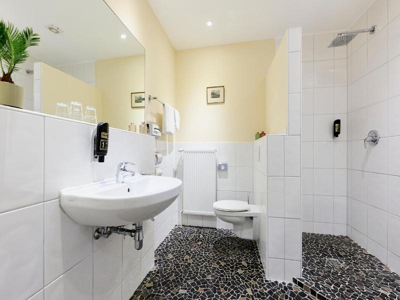 Hotel Gut Moschenhof image