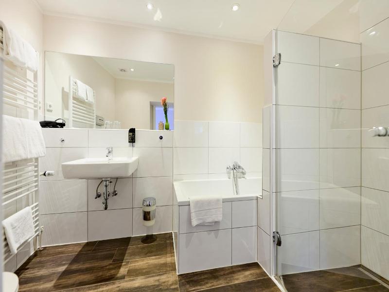 Hotel Gut Moschenhof image