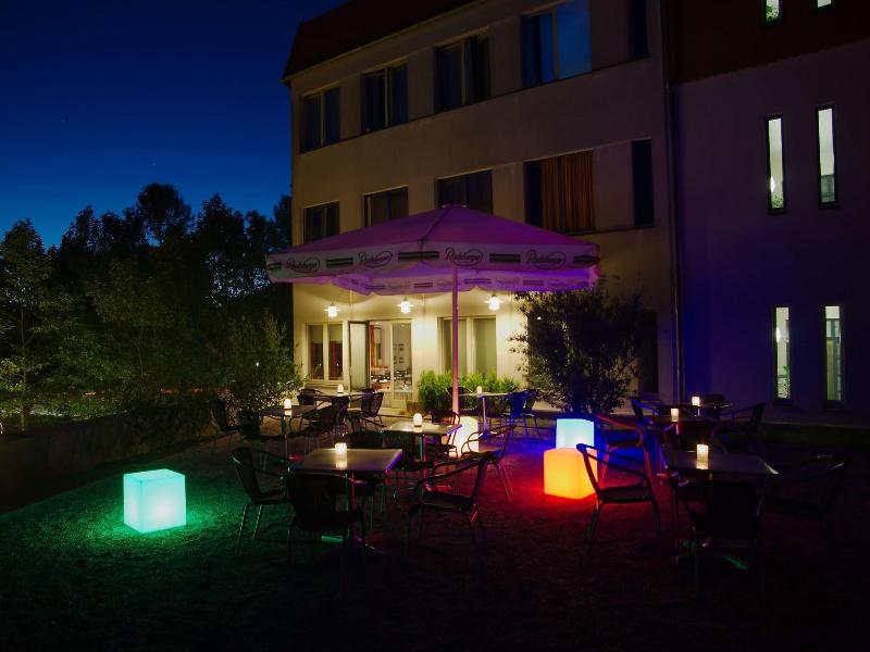H24 Hoteltow image