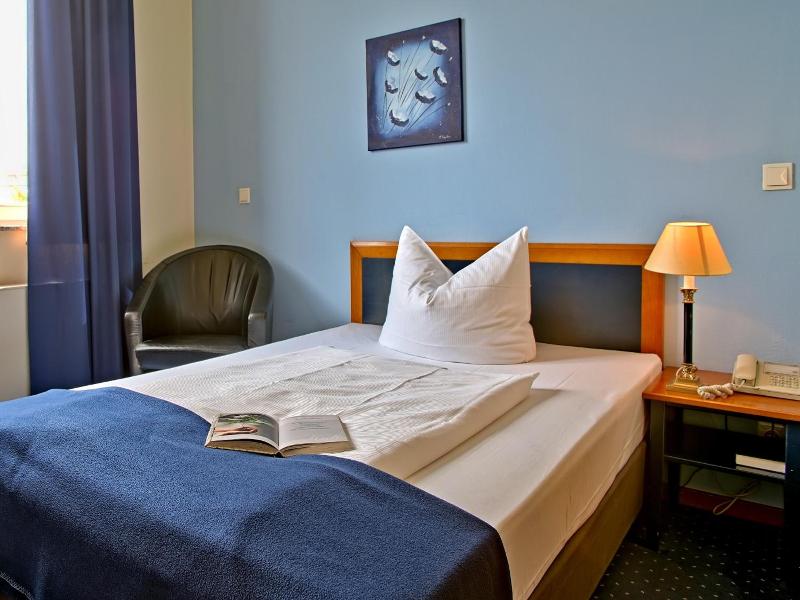H24 Hoteltow image