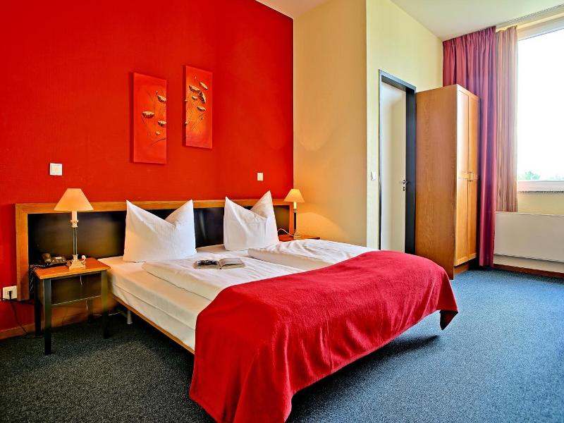 H24 Hoteltow image