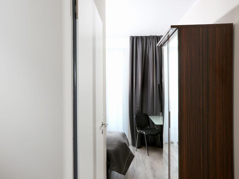 H24 Hoteltow image