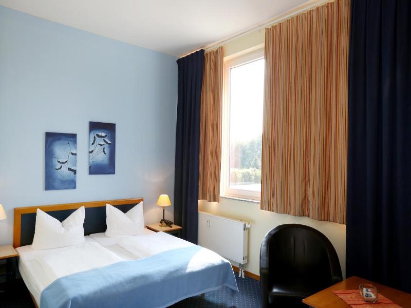 H24 Hoteltow image