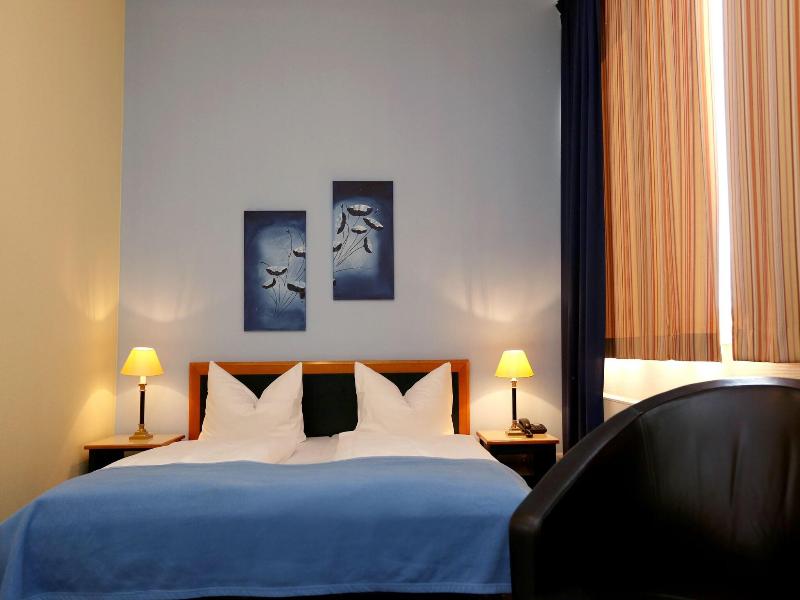 H24 Hoteltow image