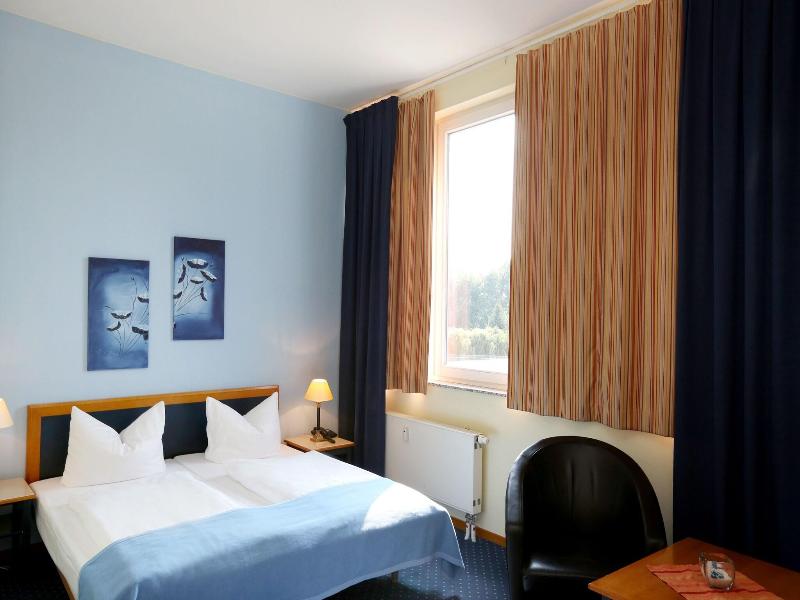 H24 Hoteltow image