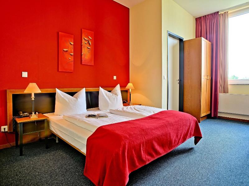 H24 Hoteltow image