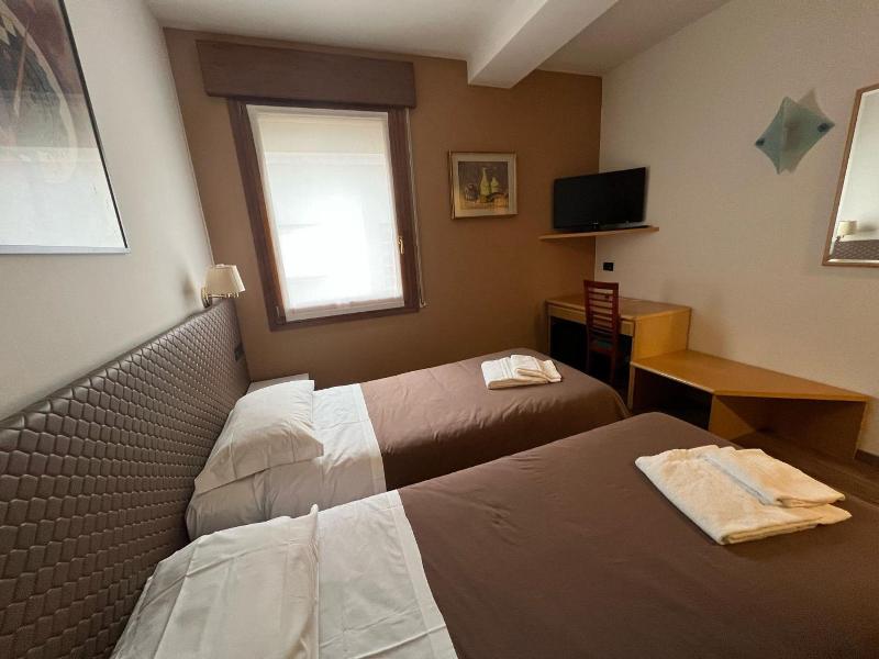 Hotel Damodoro image