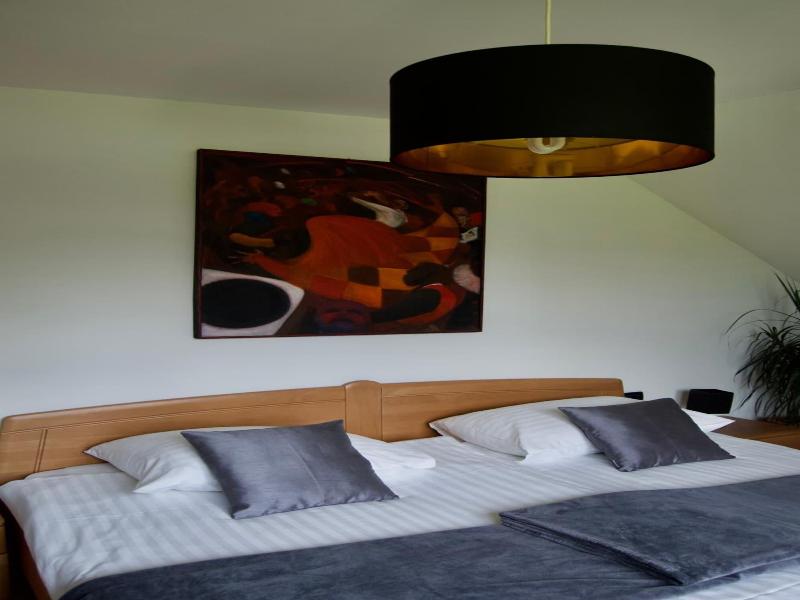 Rudi Hiti Guest House image