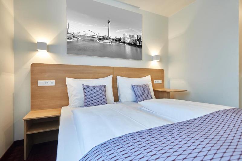 McDreams Hotel Düsseldorf-City image