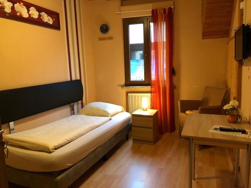 Hotel Pension Dorfschänke image