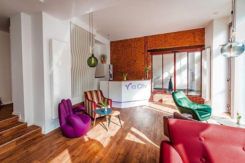 Hotel Viacity image