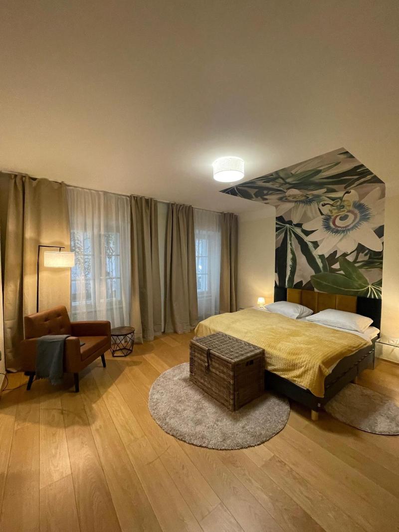 Kh Apartments image