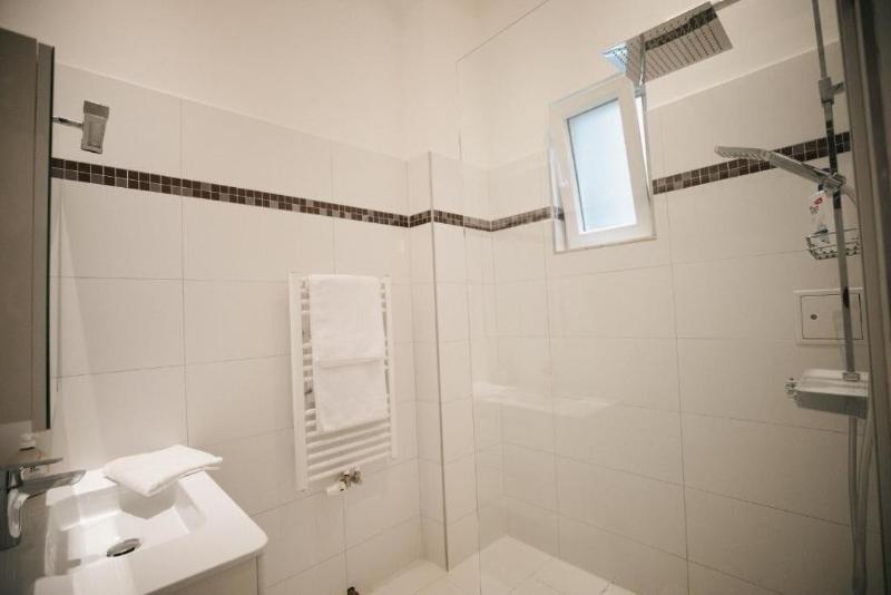 Kh Apartments image