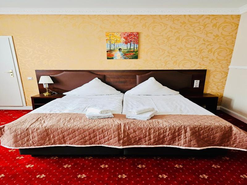 Gala Hotel image