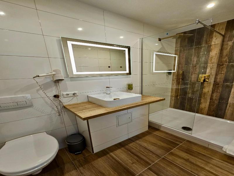 Gala Hotel image
