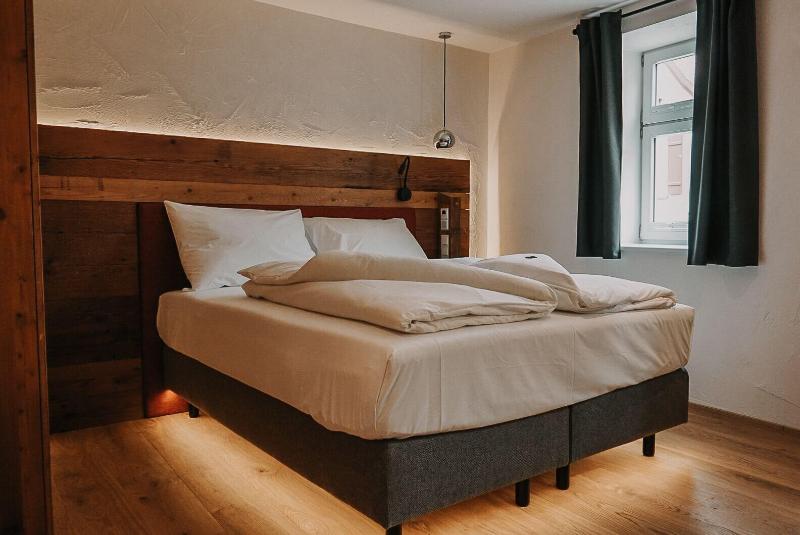 Altstadtmittehotel image
