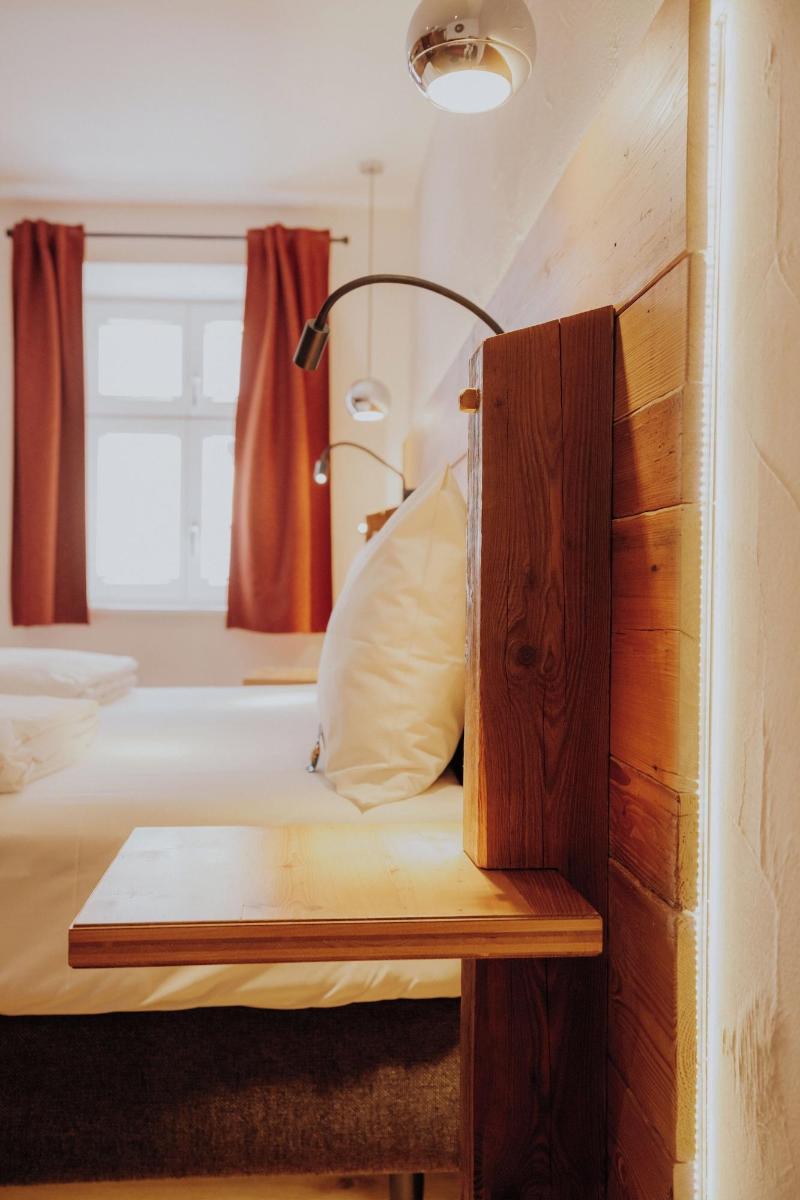 Altstadtmittehotel image