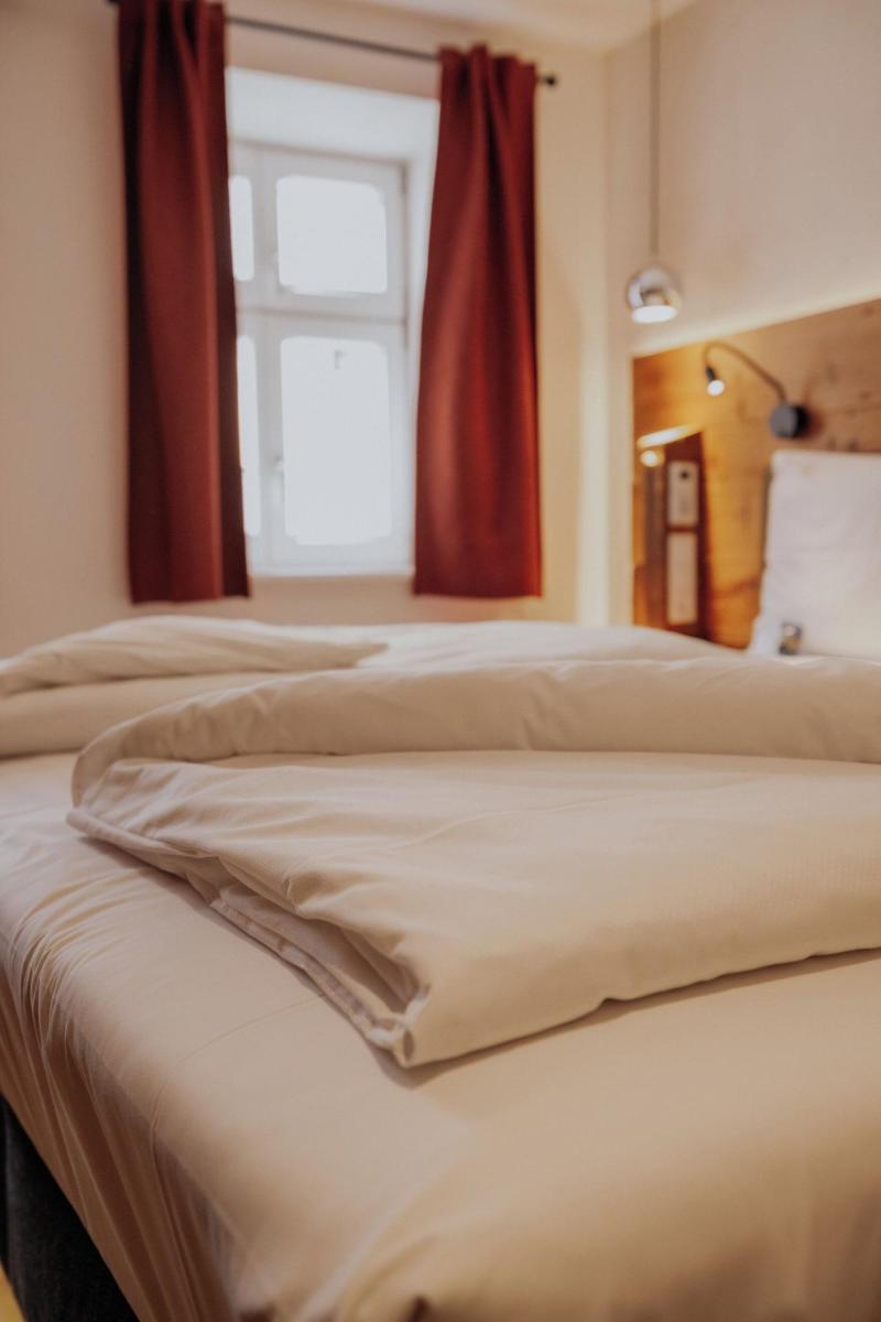 Altstadtmittehotel image