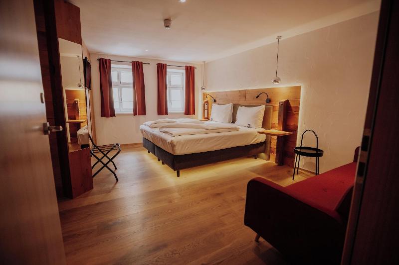 Altstadtmittehotel image