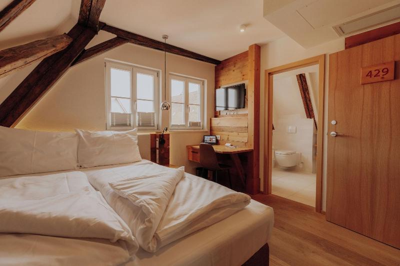 Altstadtmittehotel image