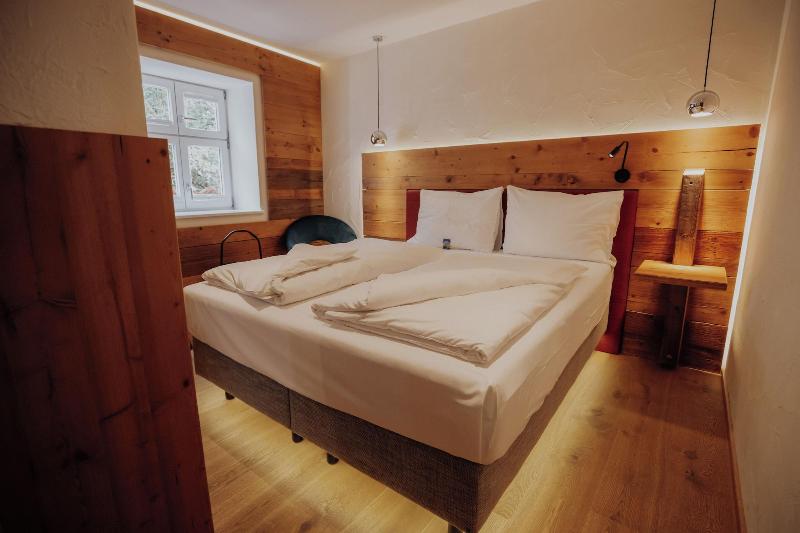 Altstadtmittehotel image