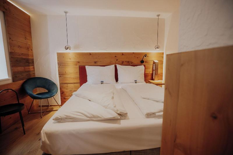 Altstadtmittehotel image