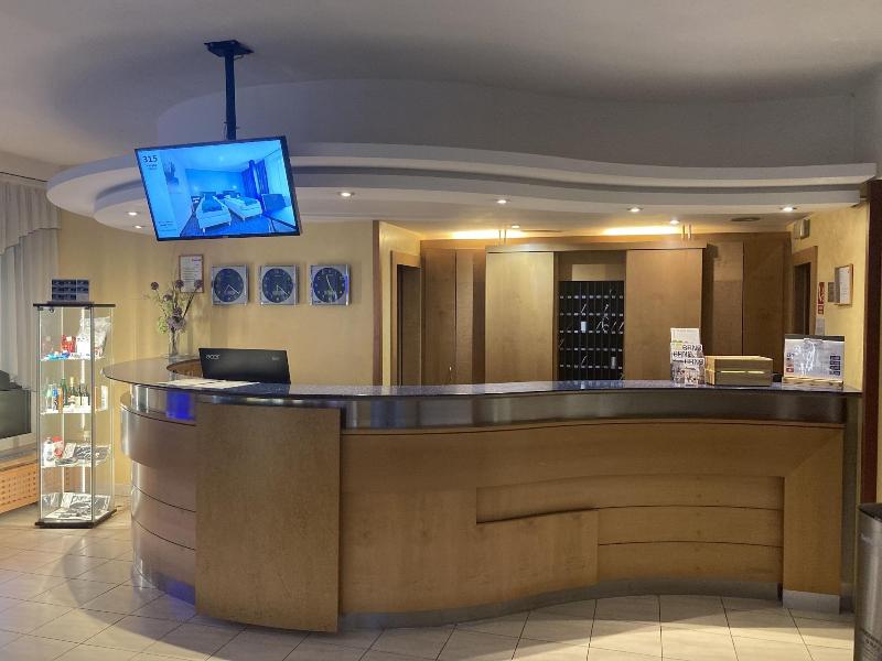 Hotel Atlantis image