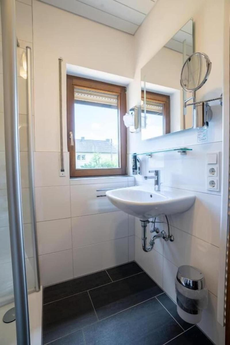 Hotel zum Mühlengarten image