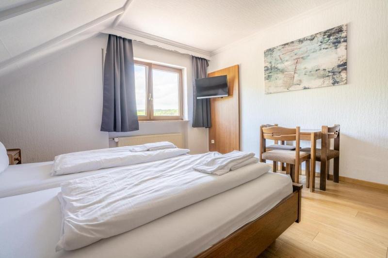 Hotel zum Mühlengarten image