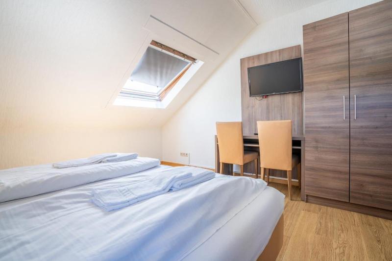 Hotel zum Mühlengarten image