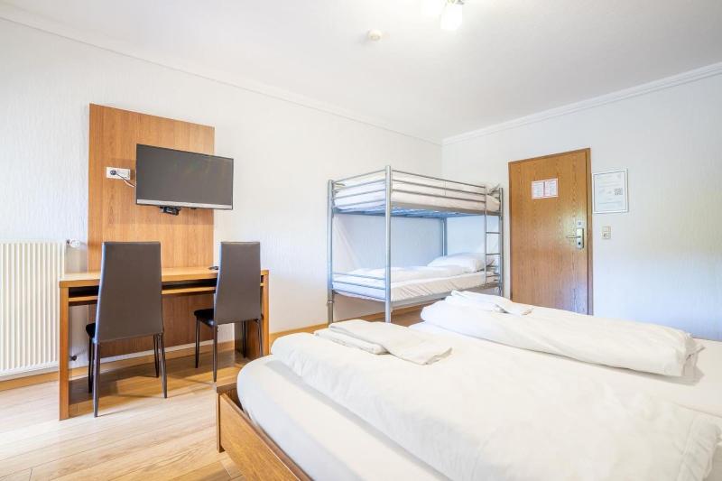 Hotel zum Mühlengarten image
