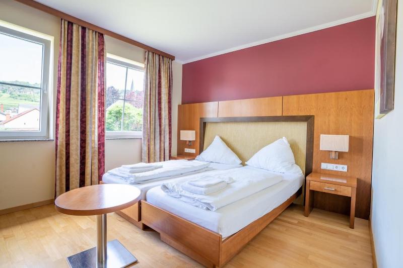 Hotel zum Mühlengarten image