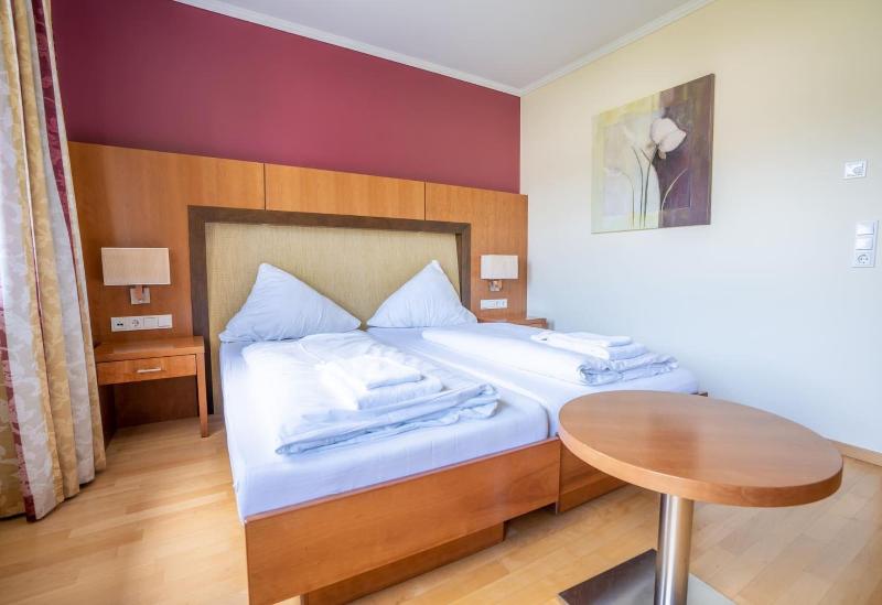 Hotel zum Mühlengarten image