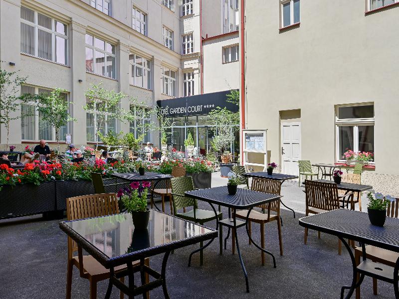 Hotel Garden Court Prague image