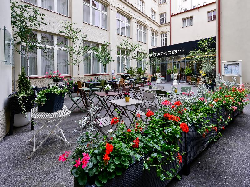 Hotel Garden Court Prague image