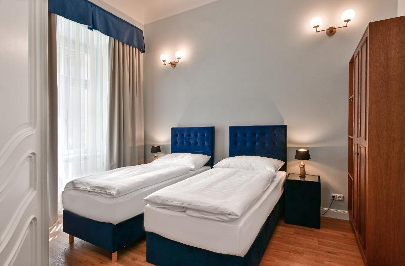 Hotel Garden Court Prague image