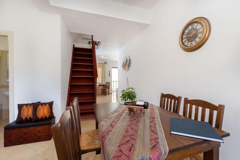 Aspalathos Suites gallery photo 7