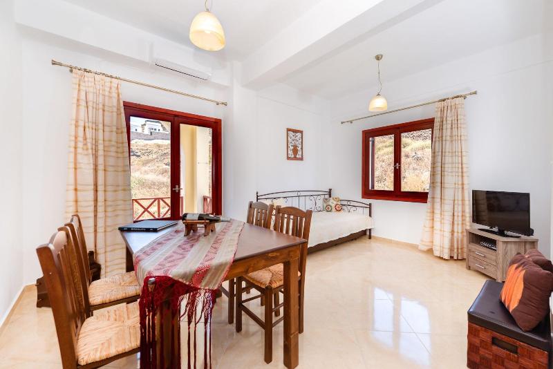 Aspalathos Suites gallery photo 9
