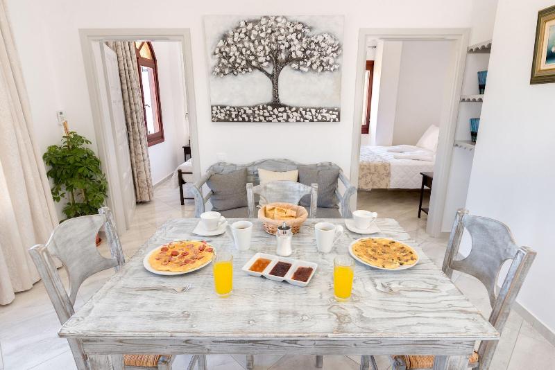 Aspalathos Suites gallery photo 11