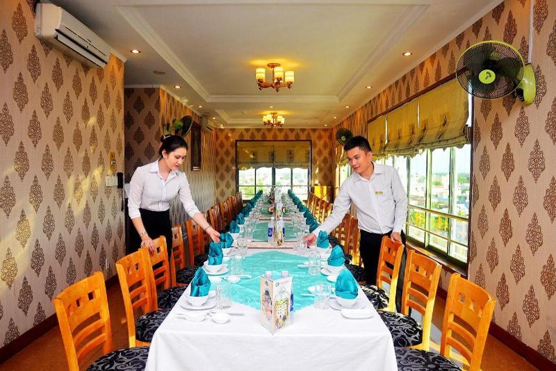 Central Hotel image